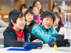 授業を聞く生徒さん